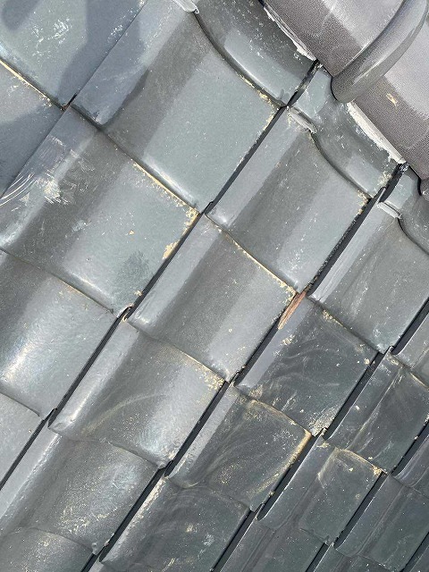 瓦の状態は良好